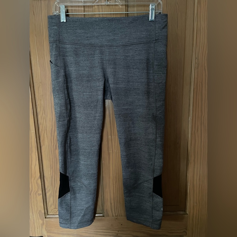 Lululemon Pace Rival Crop Leggings, Size 10, Gray Heathered Black